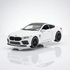 BMW M8 - 1:32